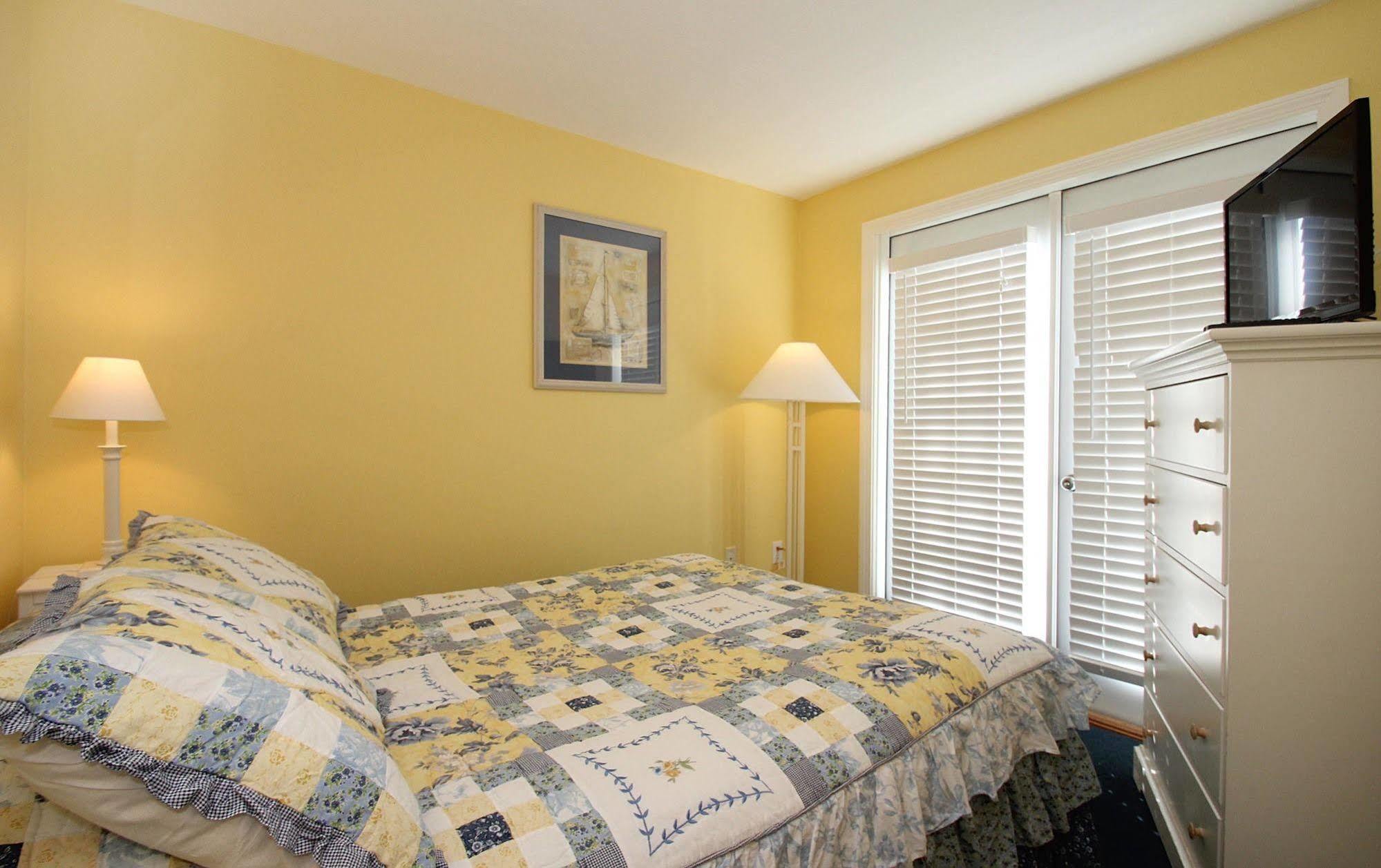 Colonial Acres Resort West Yarmouth Eksteriør billede